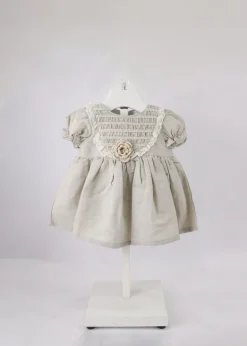 Deolinda Abito Beige con Ricami e Fiore per Neonate