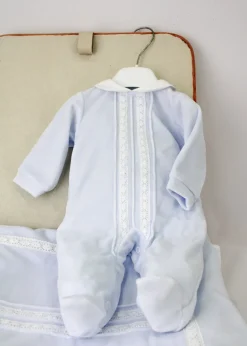 Deolinda Completo Celeste con Ricami per Neonate