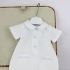 Deolinda Pagliaccetto Bianco con Ricami per Neonati